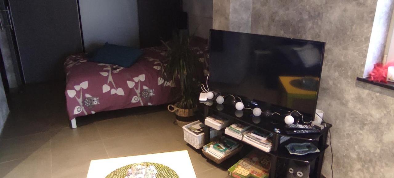 Studio Gite Eul Cat Huant Dergneau ภายนอก รูปภาพ