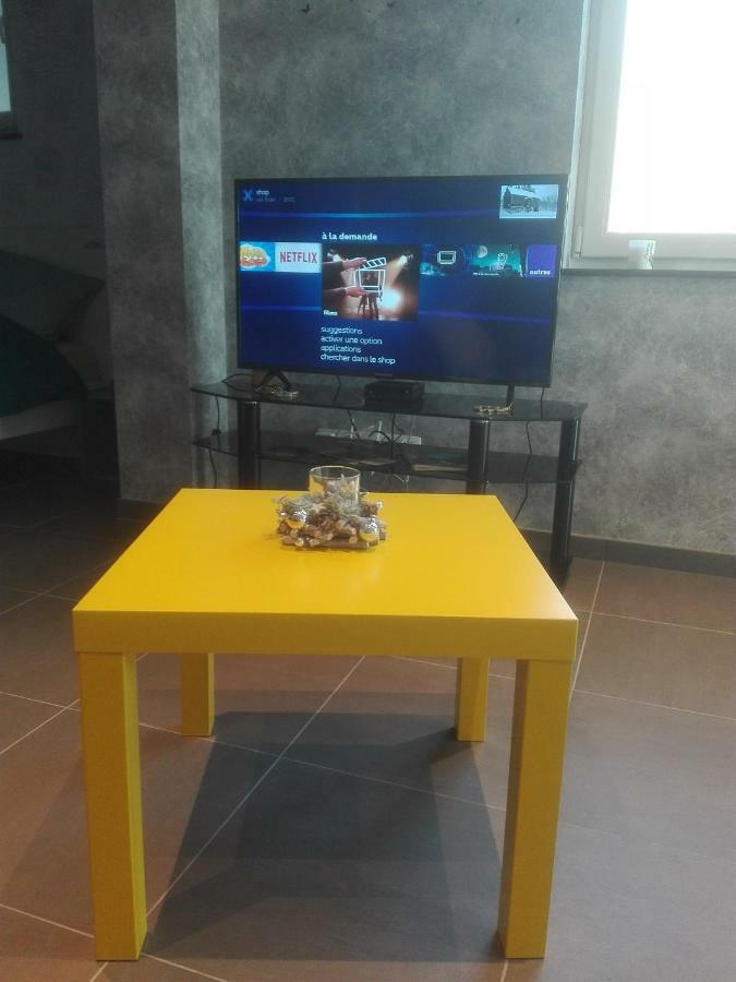 Studio Gite Eul Cat Huant Dergneau ภายนอก รูปภาพ