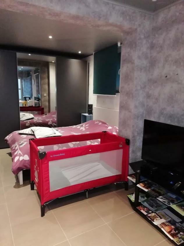 Studio Gite Eul Cat Huant Dergneau ภายนอก รูปภาพ